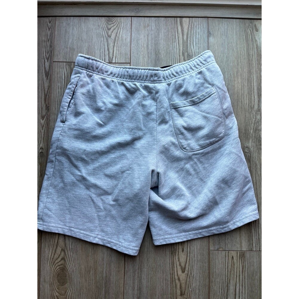 Shorts - Picture 3 of 5